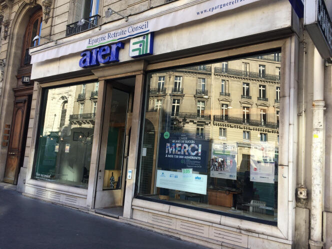 L’assurance-vie va-t-elle prendre un virage solidaire ? Une agence de l’Afer dans le 9e arrondissement de Paris.
