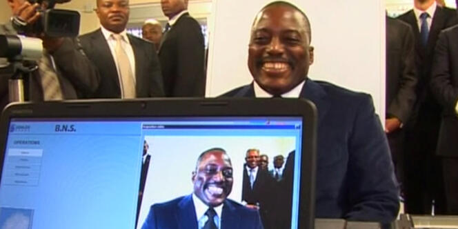 Le président Joseph Kabila, lors du lancement du nouveau passeport biométrique, en novembre 2015.