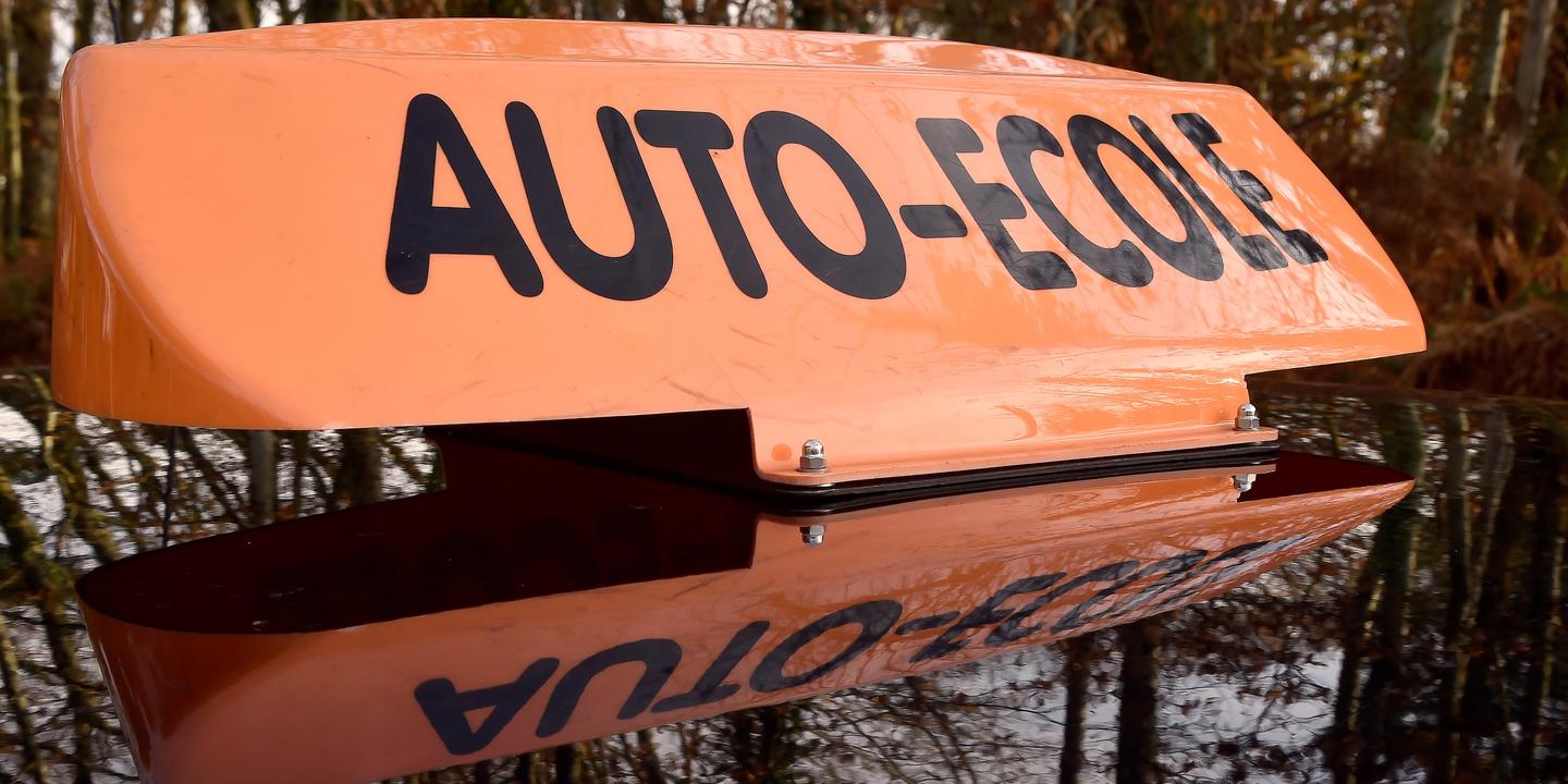 Permis De Conduire Un Rapport Preconise L Inscription En Candidats Libres De Tous Les Eleves