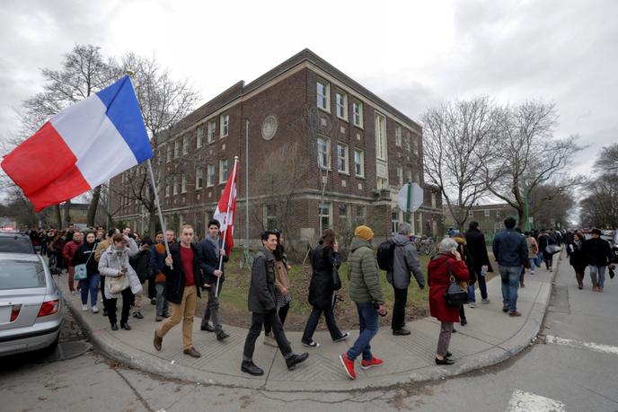 A Montreal Le Consulat Veut Corriger Les Rates Du Premier Tour