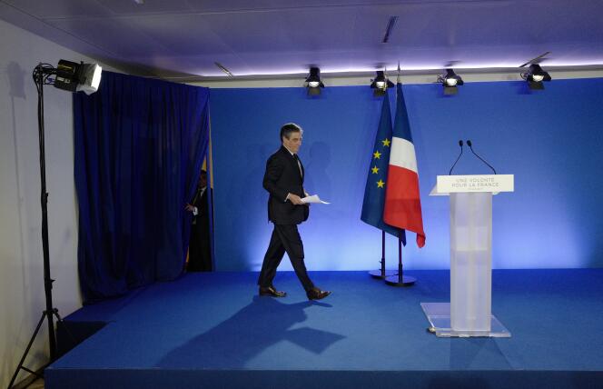 François Fillon au début de son intervention, depuis son QG de campagne à Paris au soir de son élimination, le 23 avril.