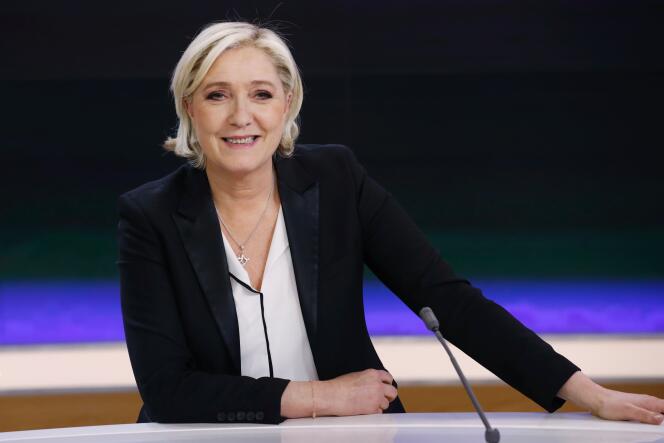 Marine Le Pen, sur le plateau de France 2, le 24 avril.