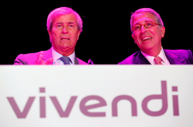 Vincent Bollore et Arnaud de Puyfontaine lors de l’assemblée générale de Vivendi, mardi 25 avril à Paris.
