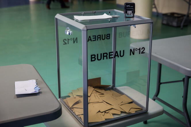 « L’abstention – à laquelle s’ajoute la non-inscription sur les listes électorales (11 % des citoyens cette année) – est porteuse d’inégalités sociales et démographiques de participation politique » (Le 23 avril, à Henin-Beaumont).