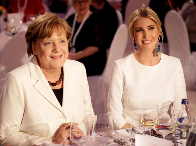Angela Merkel, la chancelière allemande, avec Ivanka Trump, la fille de Donald Trump, à Berlin, le 25 avril.