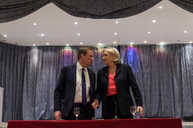 Marine Le Pen et Nicolas Dupont-Aignan, samedi 29 avril, lors d’un point presse commun au siège du Front national.