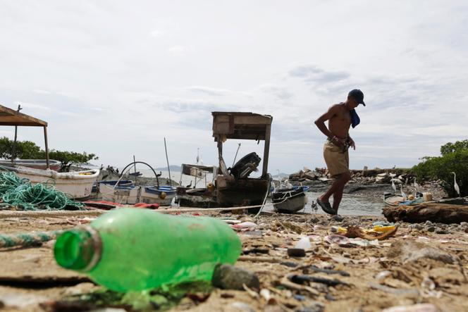 L’Union internationale pour la conservation de la nature (IUCN) estime que 9,5 millions de tonnes de plastique y sont déversées tous les ans.