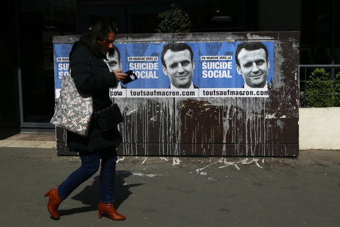 De nombreuses rumeurs ont ciblé Emmanuel Macron sur les réseaux sociaux. Son équipe a fait de leur détection une composante à part entière de sa stratégie.