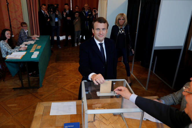 Emmanuel Macron a voté dimanche le 7 mai au Touquet.