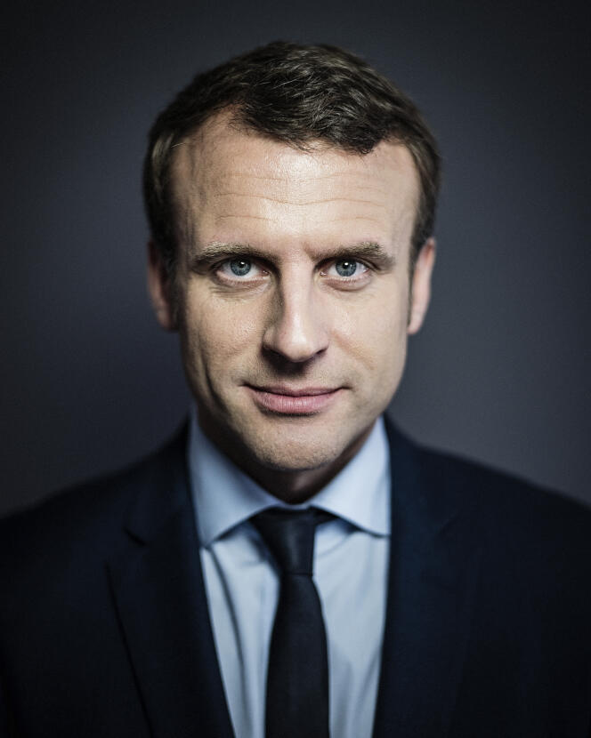 Emmanuel Macron, vendredi 31 mars, à son siège de campagne à Paris.