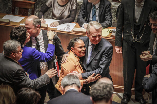Christiane Taubira et Jean-Marc Ayrault lors de l’adoption de la loi sur le mariage pour tous, à l’Assemblée, le 3 avril 2013.