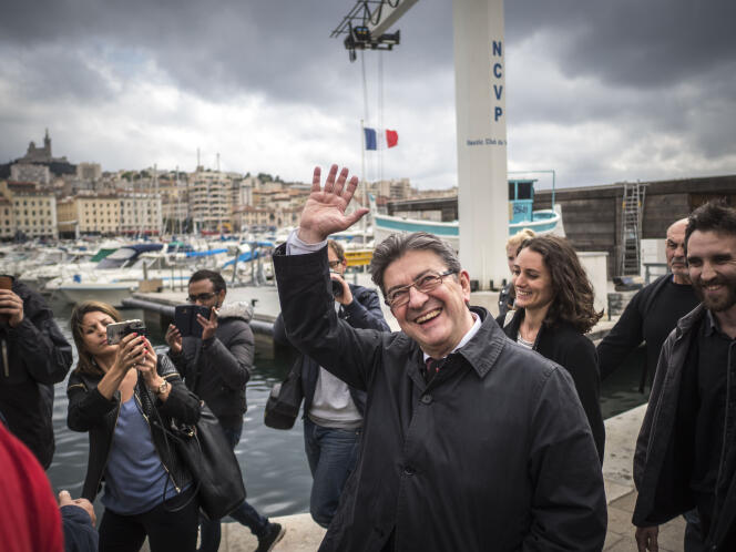 Jean-Luc Mélenchon en visite a Marseille pour déclarer officiellement sa candidature dans la 4ème circonscription.