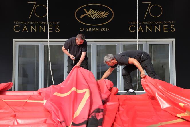 Préparatifs au Palais des festivals à Cannes, le 15 mai 2017.
