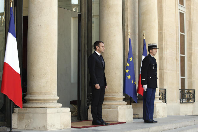 Le président Emmanuel Macron au palais de l’Elysée le 16 mai.