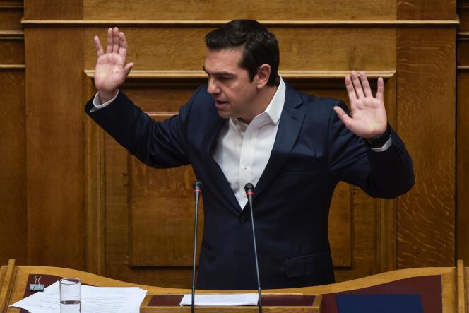 Le premier ministre grec, Alexis Tsipras, le 18 mai, lors du débat parlementaire sur de nouvelles mesures d’austérité.