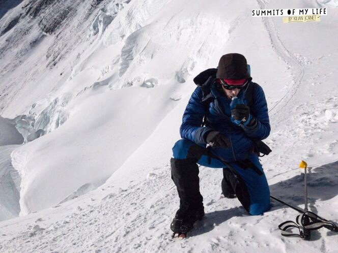 Kilian Jornet a bouclé son ascension de l'Everest, lundi 22 mai, en vingt-six heures.