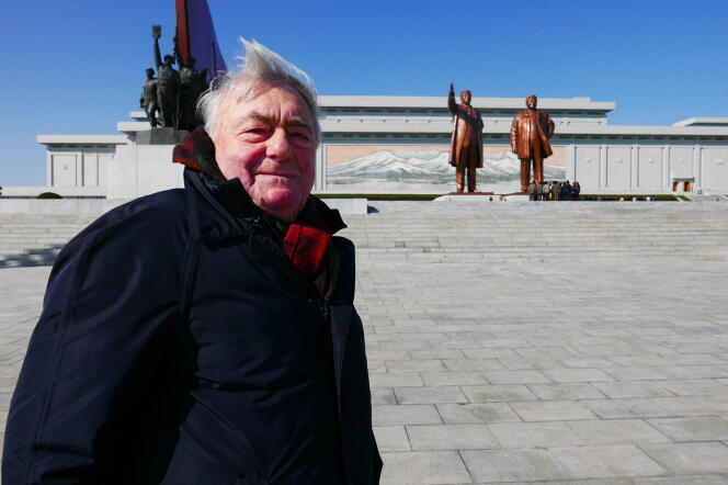 Le réalisateur Claude Lanzmann en Corée du Nord dans son documentaire « Napalm ».