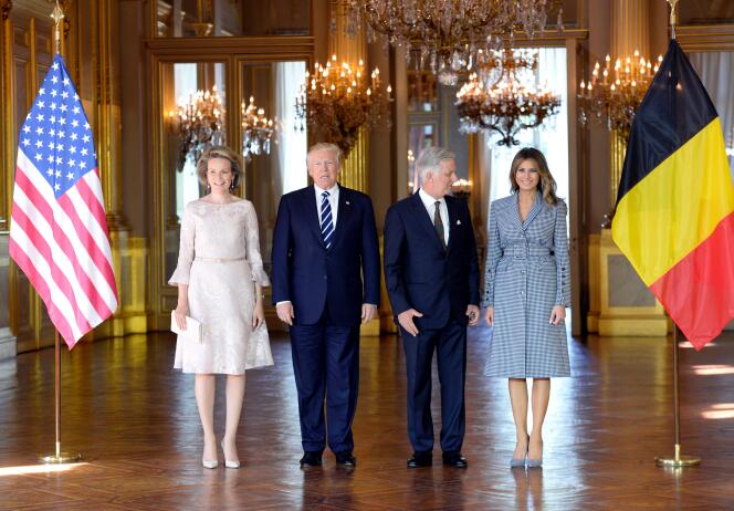 De g. à d., la reine Mathilde de Belgique, Donald Trump, le roi Philippe de Belgique et Melania Trump, à Bruxelles le 24 mai.