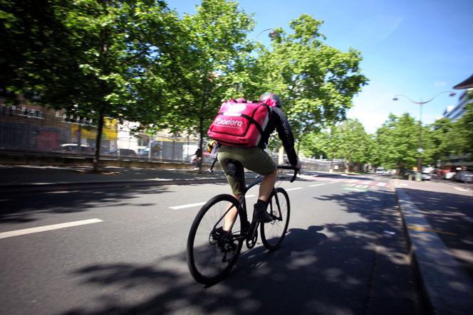 Pedale ou creve dans la peau d un livreur a velo