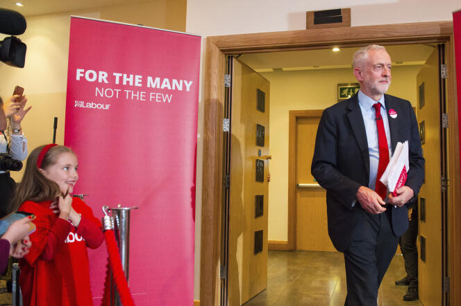 Le chef du Labour, Jeremy Corbyn, en meeting à Watford, le 30 mai 2017.