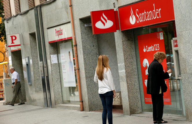 A Barcelone, en Espagne, le 7 juin 2017. La faillite de Banco Popular, reprise par Santander, illustre les efforts de restructuration nécessaires.