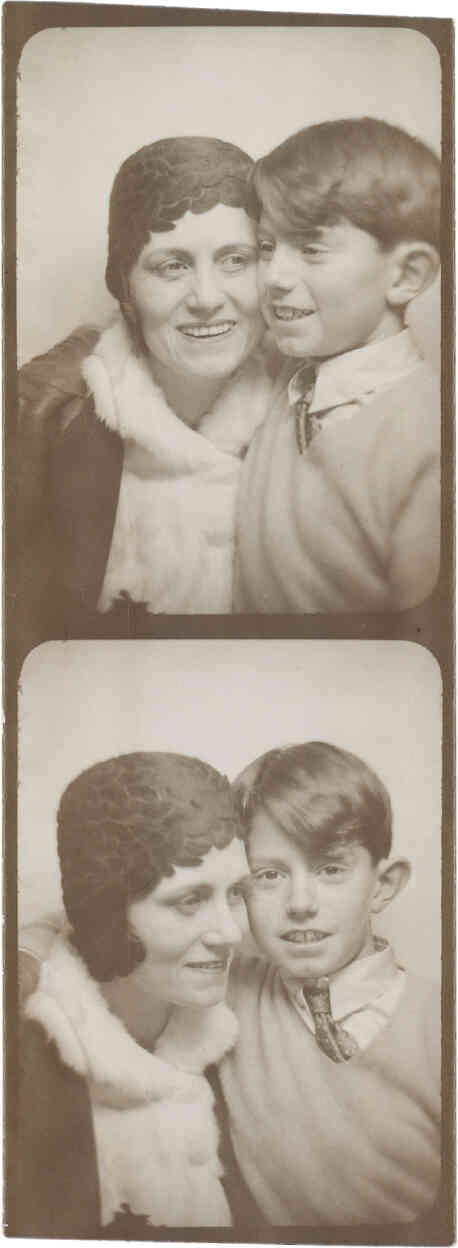 « Parmi de nombreux documents d’archives témoignant de la vie familiale, ces deux photographies d’Olga et de son fils Paul, prises vers 1928, sont des témoignages touchants de l’amour maternel pour cet unique enfant du couple, alors âgé de sept ans. »