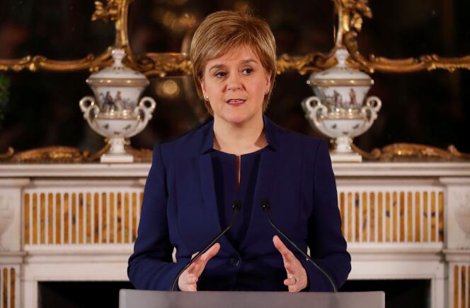 Nicola Sturgeon, leader du Parti national écossais (SNP) et première ministre du gouvernement régional, à Edimbourg, vendredi 9 juin 2017.
