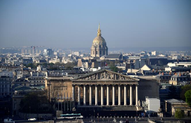 L’Assemblée nationale et le dôme des Invalides, à Paris le 9 avril.