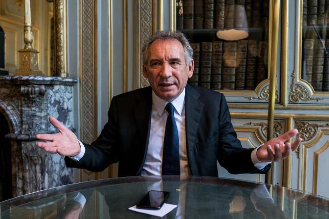 « Les projets annoncés par François Bayrou au nom du gouvernement portent non sur la moralisation mais sur la confiance qu’il convient de rétablir envers les gouvernants » (Francois Bayrou, le 13 juin, à Paris).