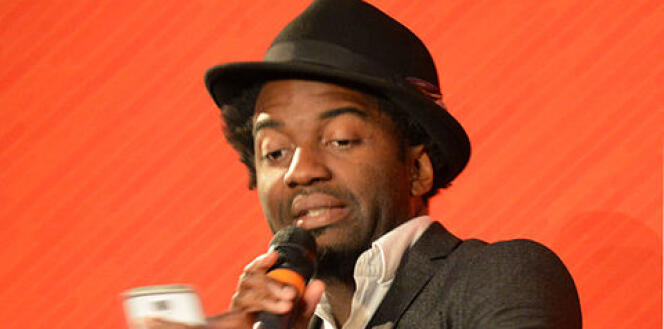 Le poète camerounais Marc Alexandre Oho Bambe, à Lille, en avril 2016.