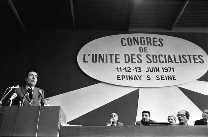 François Mitterrand, le 13 juin 1971, à la tribune du congrès d’Épinay.