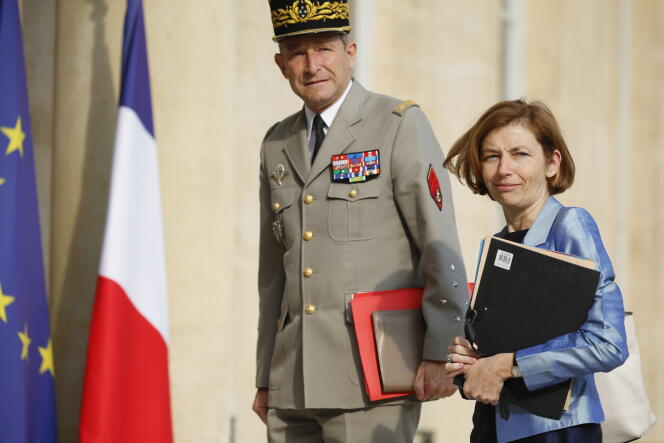 Florence Parly, ministre des armées, à son arrivé au conseil des ministres, à l'Elysée, le 22 juin.