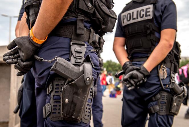 Des policiers, le 13 septembre, dans le nord de la France (photo d’illustration).