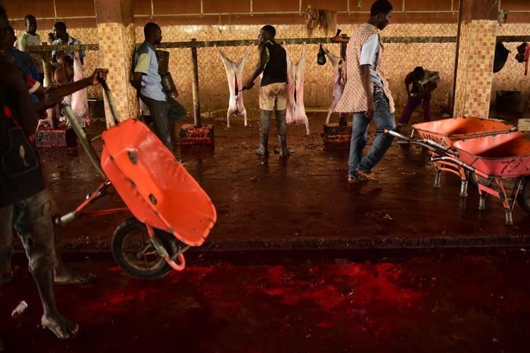 Les abattoirs de Maiduguri ont été visés par une bombe en 2015. L’équipe qui travaille là a sans doute été infiltrée par des membres de Boko Haram.