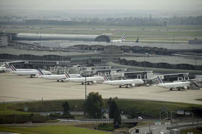 Des avions sur le tarmac de l’aéroport Roissy-Charles-de-Gaulle, près de Paris, le 17 septembre 2014.