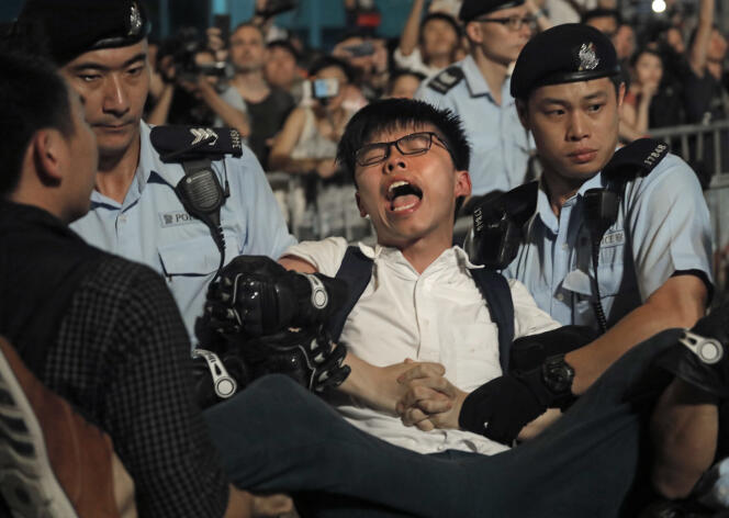 Arrestation du militant pro-démocratie Joshua Wong