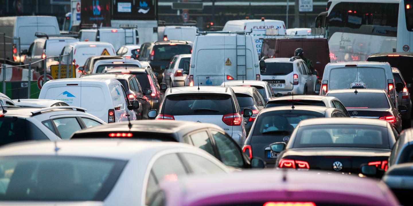 Pollution à Paris interdiction des véhicules les plus polluants à