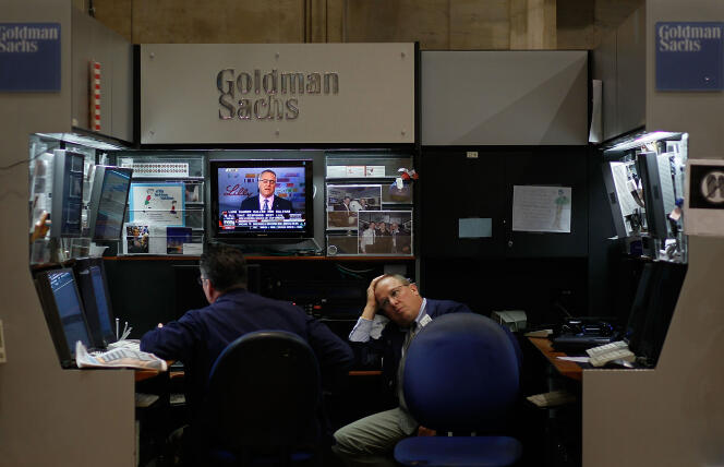 Fin de journée pour les employés de Goldman Sachs à la Bourse de New York (Etats-Unis), le 22 juillet 2010.