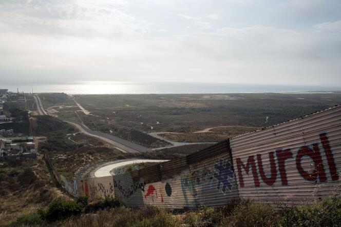 Il existe déjà près de 1 000 kilomètres de mur entre le Mexique et les Etats-Unis.