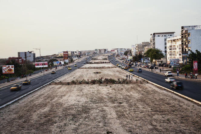 Dakar, en mai 2017. Dans la capitale sénégalaise, la part des déplacements motorisés est de 30 %.