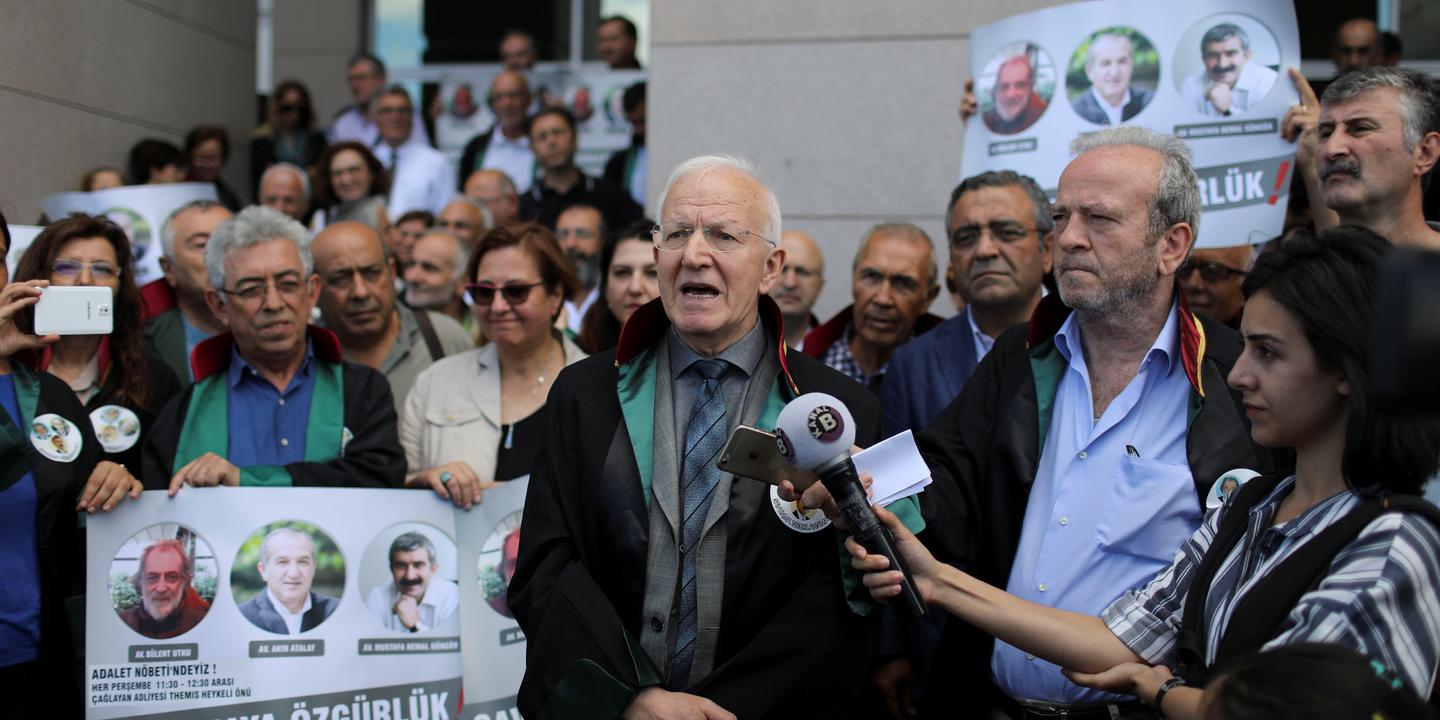 En Turquie, un tribunal acquitte Ibrahim Kaboglu, président du barreau d’Istanbul