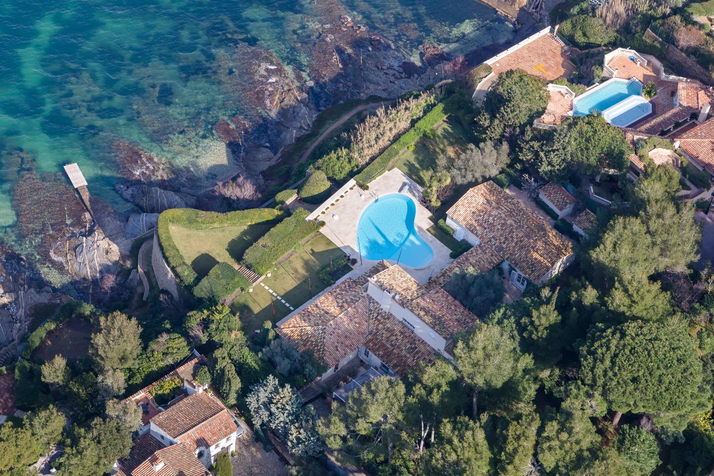 Bernard Arnault Maison Paris Ventana Blog