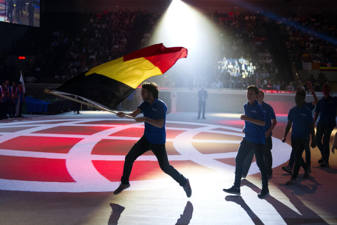 L’équipe belge parade pendant la cérémonie d’ouverture du tournoi. Elles sont 163 équipes de 157 pays différents à concourir.