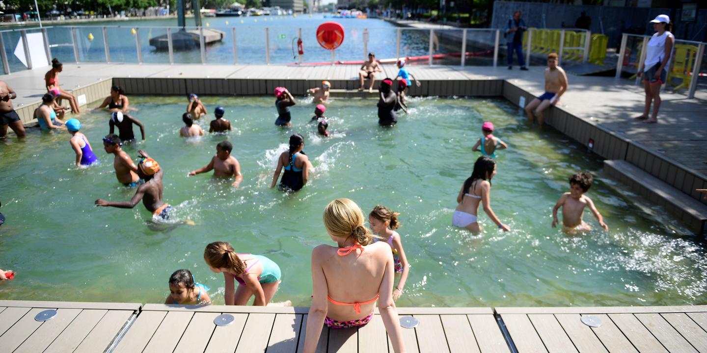 Piscine Eau Verte Peut On Se Baigner Au Bassin De La Villette A Paris On Peut Desormais Boire La Tasse Sans Inquietude