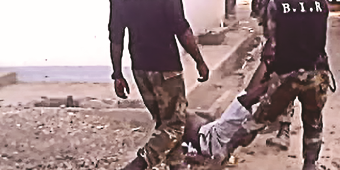 Capture d’écran d’une vidéo de soldats du Bataillon d’intervention rapide (BIR) maltraîtant un prisonnier (Amnesty International).