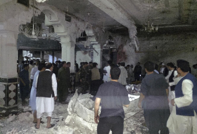 Un attentat-suicide a fait plus de vingt morts dans une mosquée chiite de Hérat, dans l’ouest de l’Afghanistan, mardi 1er août.