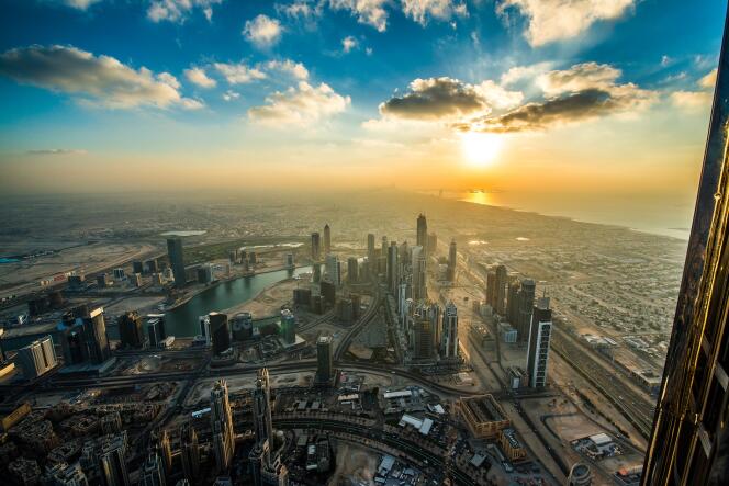 Vue sur Dubaï, depuis la Burj Khalifa, en novembre 2015.