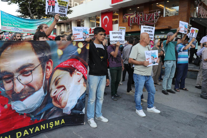 Manifestation de soutien à Semih Özakça et Nuriye Gülmen, à Ankara, le 6 juillet.