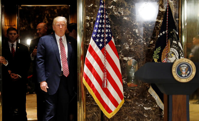 Le président américain Donald Trump avant sa conférence de presse à la Trump Tower de Manhattan (New York), le 15 août.