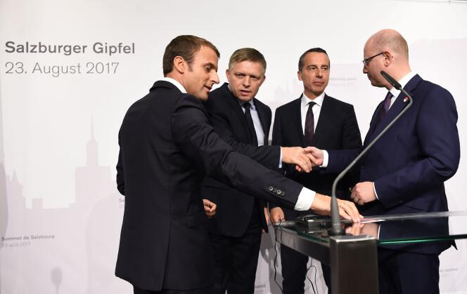 Emmanuel Macron, Robert Fico, Christian Kern et Bohuslav Sobotka, à Salzbourg (Autriche), le 23 août.
